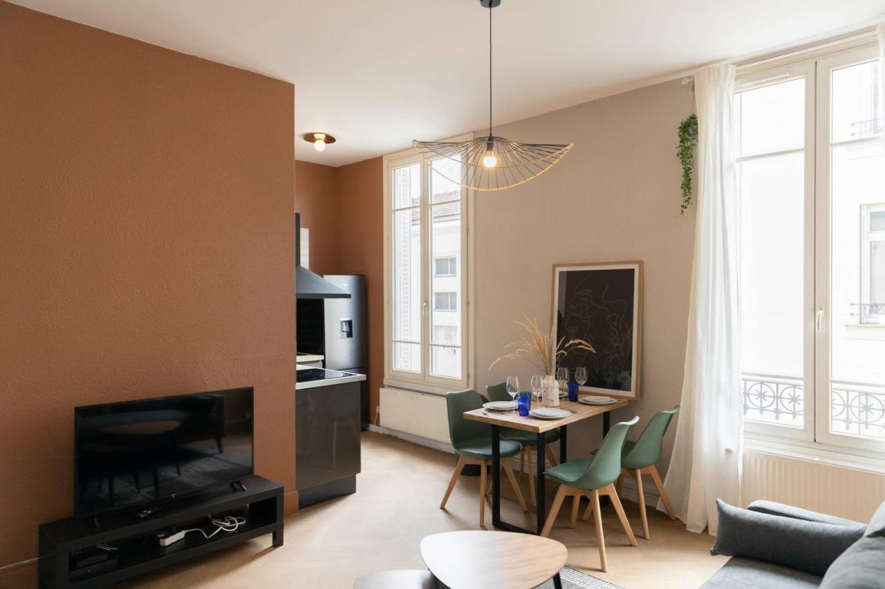 Exceptionnel Appart Haussmannien Au Coeur De Ville Troyes Bagian luar foto